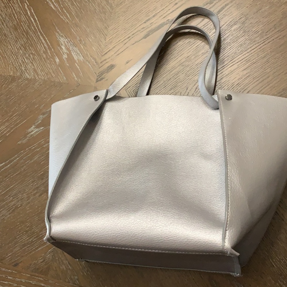 Neiman Marcus silver faux leather with handles tote bag - Picture 6 of 17